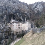 Château de Predjama en Slovénie